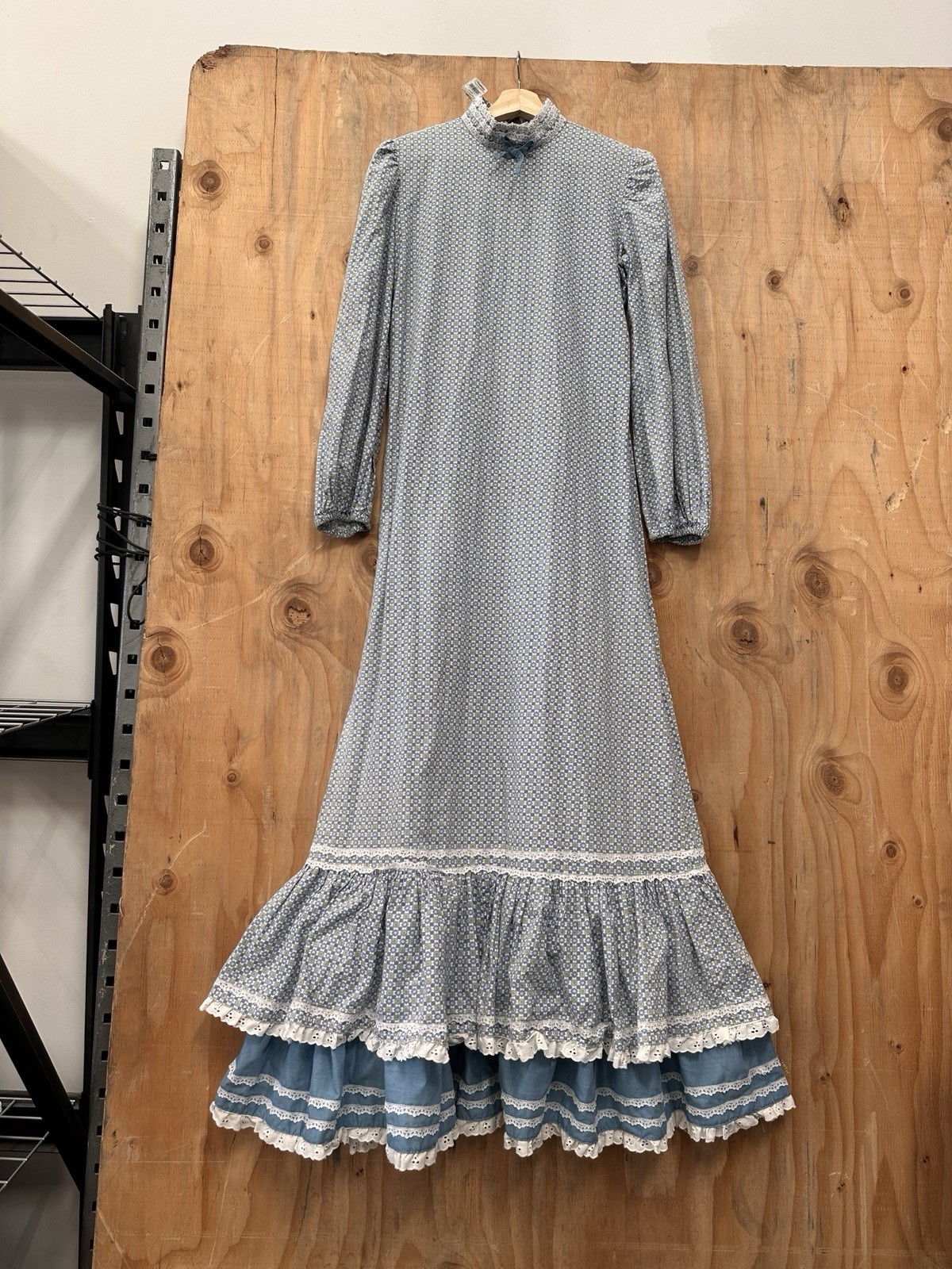 Vintage 60s 70s Americana Prairie Dress Size Medium Cotton Cottage Core Lace