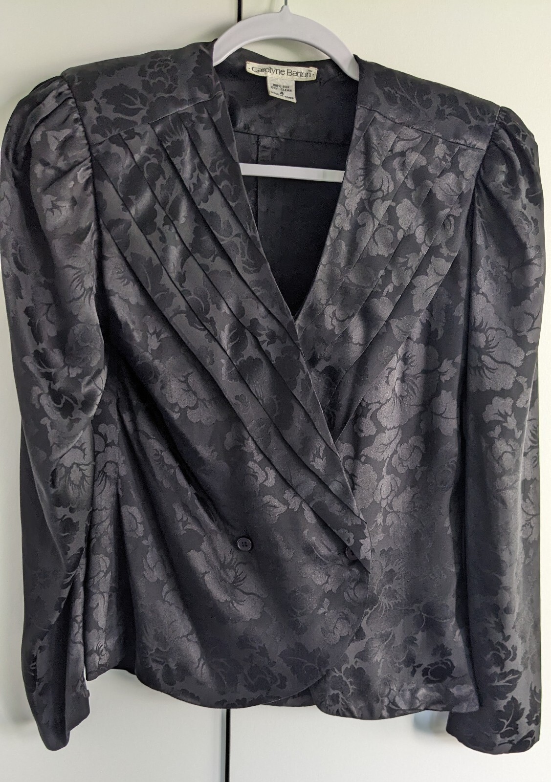 Vintage 1980s Cropped Black Jacket 100 % Silk Top Size 4 By Carolyne Barton