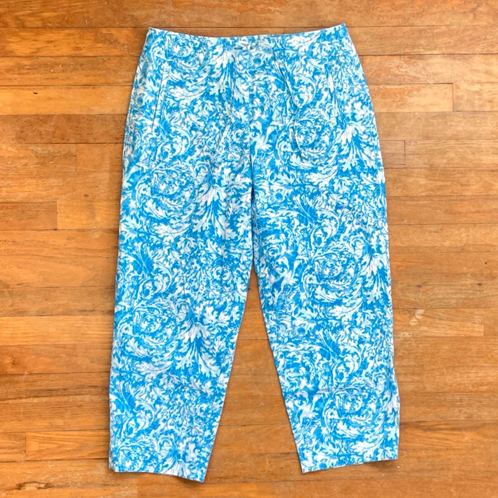 Vintage Floral Cotton Capris Size Medium 29-31″ Waist 1990s Blue Cropped Pants