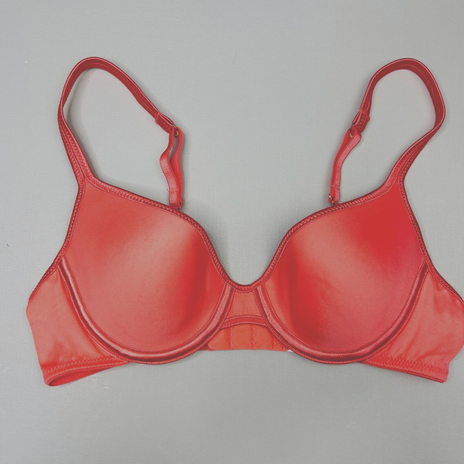 Vintage Vanity Fair Bra 34A Satin Lined Cup Underwire 75-211
