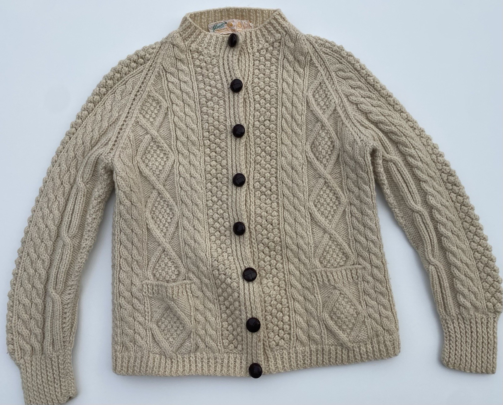 1970’s AUTHENTIC LADY’s HAND KNIT IRISH WOOL SWEATER