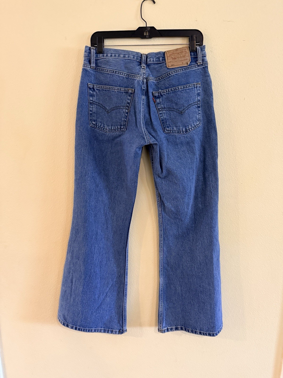 Vintage Levi’s Flare Leg Medium Wash Size 32×30 See Pictures