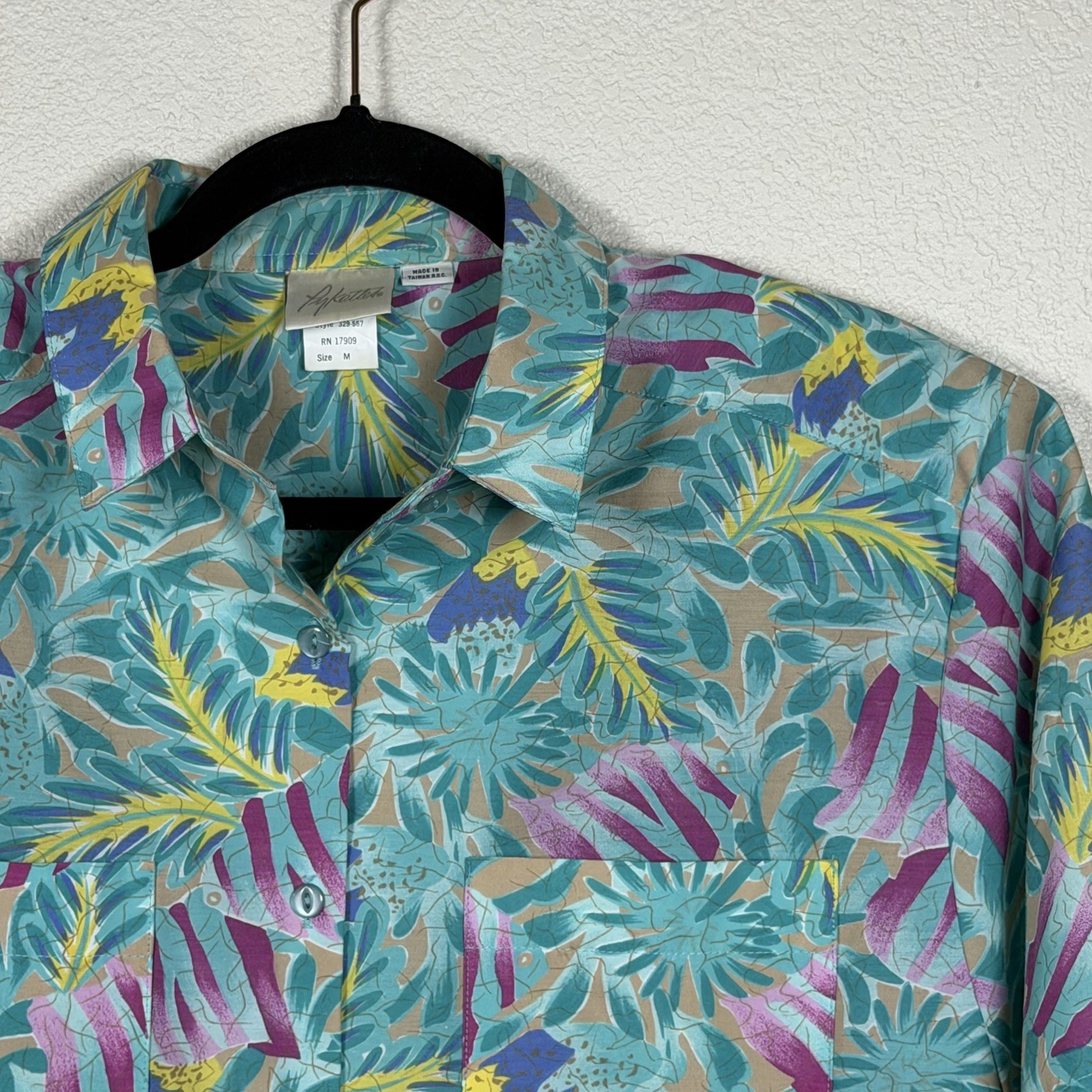 1990s Vintage Vibrant Colorful Tropical All Over Print S/S Button Down Medium