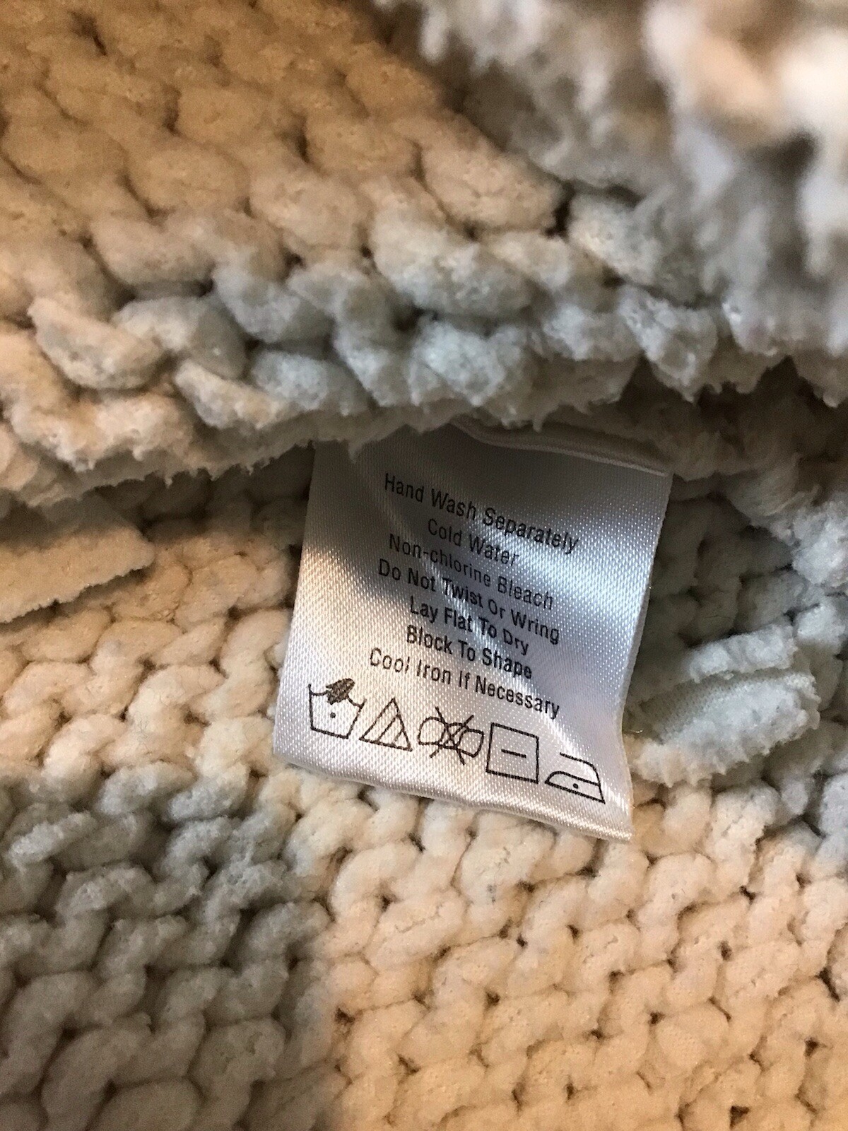 DKNY Jeans Womens Small Beige Chunky Cable Knit Mock Neck Heavy Sweater Vintage
