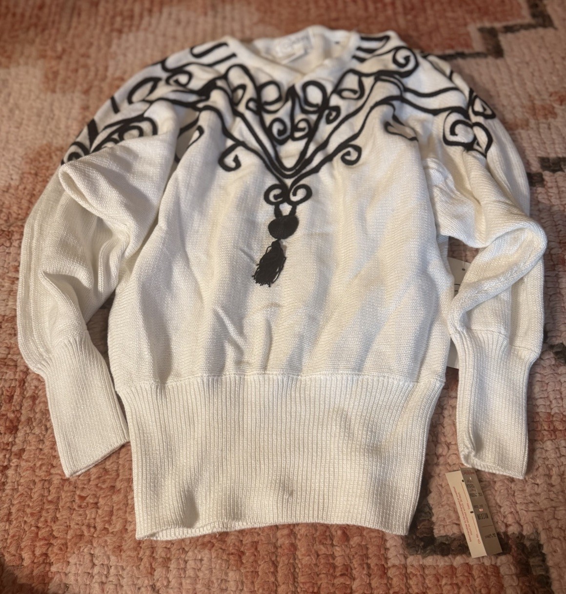 Vintage 1980s Cedars Women’s White Black Sweater with Tassel Sz M NWT