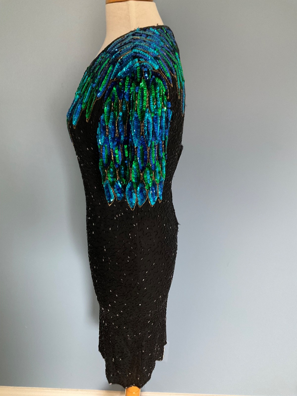 New without tags, Stenay sequined dress size 8 size medium 100% pure silk