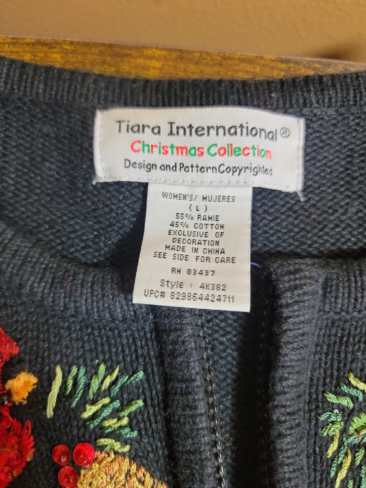 Tiara International Vtg Zip Christmas Sweater Cardinals Embroidered Black large