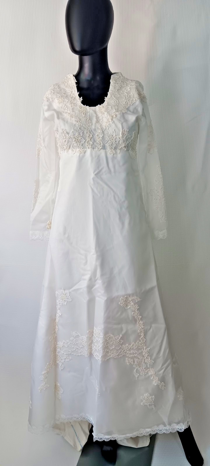 1960s beaded bridal off white Cream chiffon Organza wedding Ball gown dress XS-S