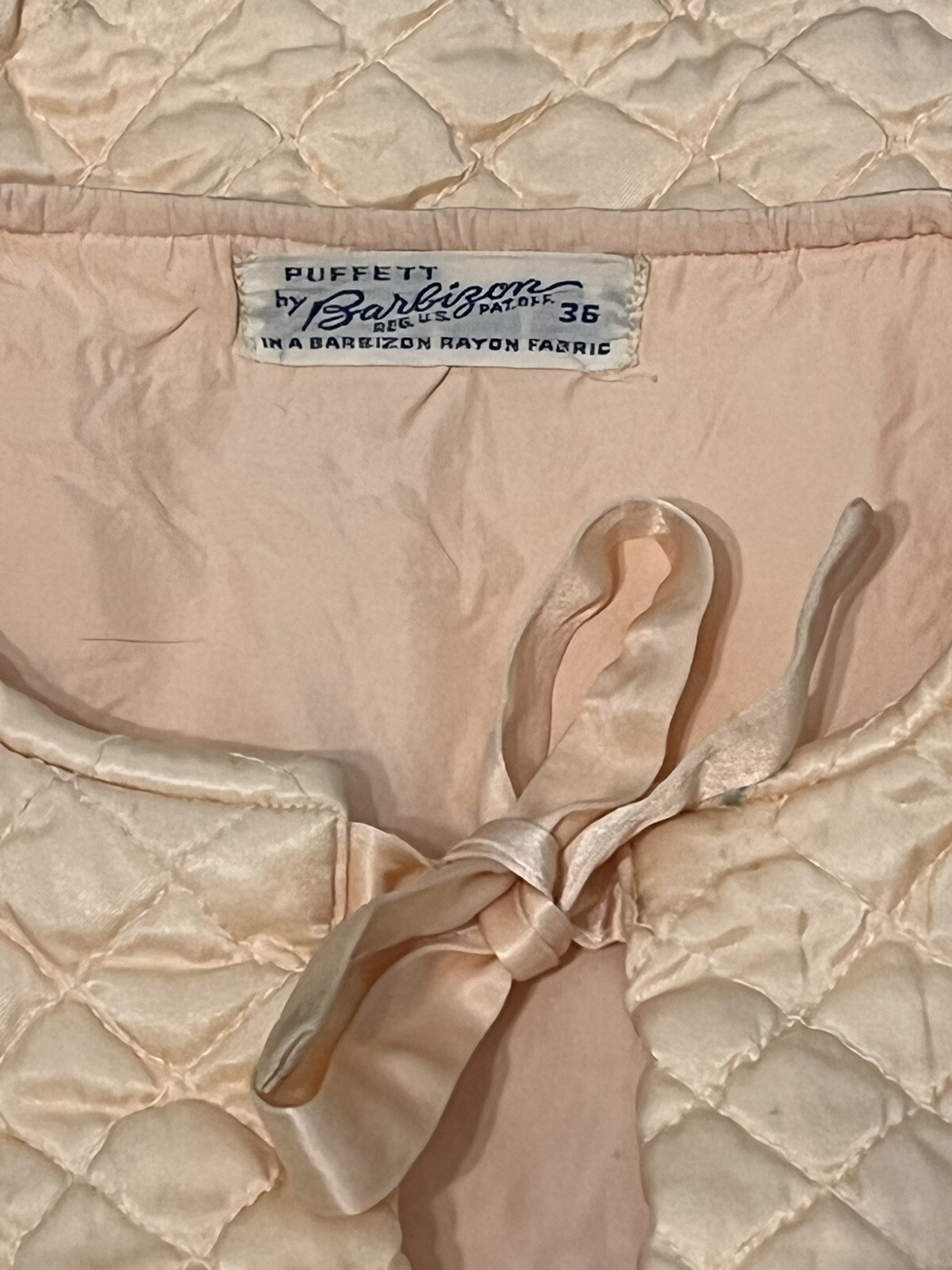 Vintage 1950’s Barbizon Peachy Pink Quilted Rayon Bed Jacket 3/4 Sleeve 36 M