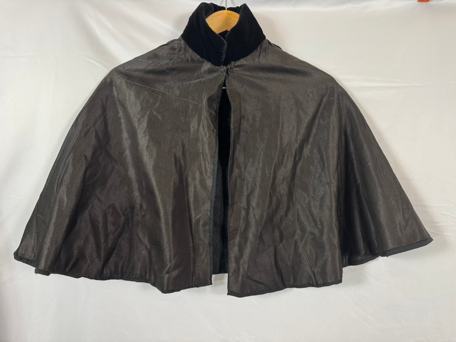 Antique Victorian Edwardian Black Silk Cape Velvet Collar