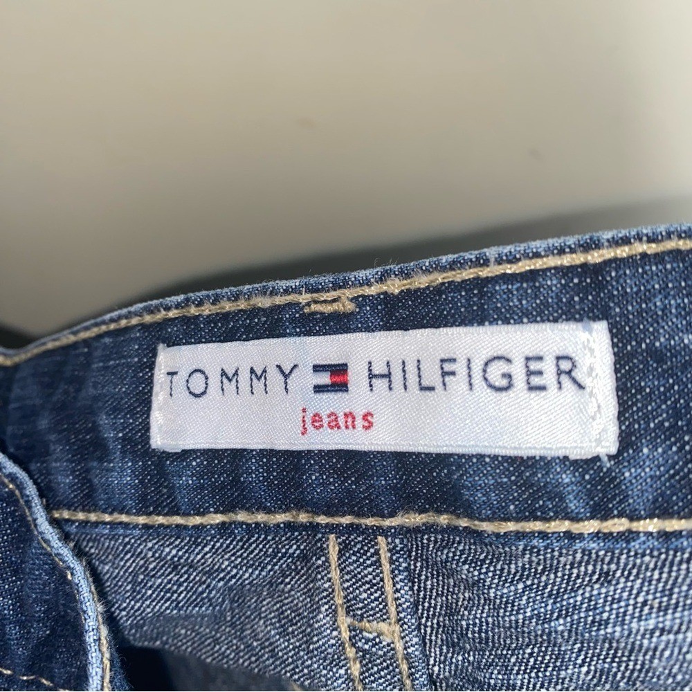 Vintage 2002 Tommy Hilfiger Size 12 R/31 Women’s Deep Blue Relaxed Jeans