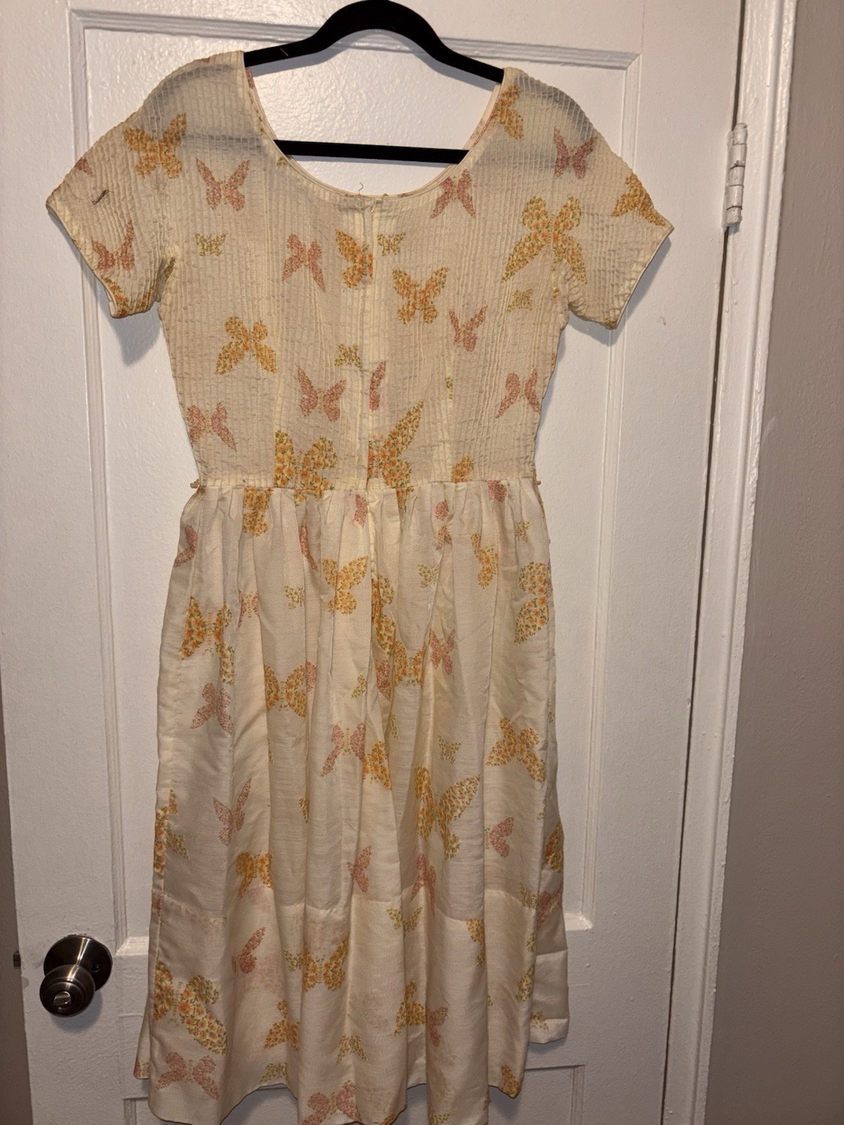 Vintage 1950s L’Aigion Scoop Neck Short Sleeve Pleat Butterflies Print Dress