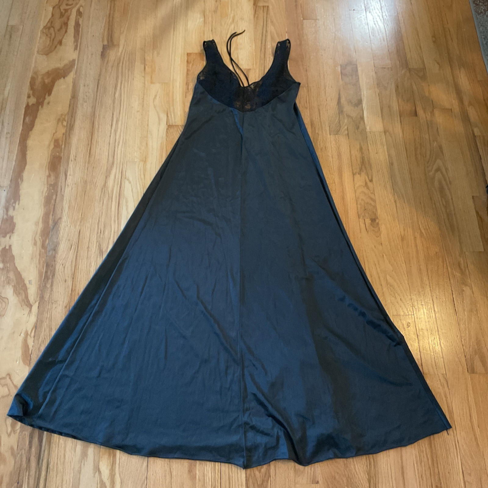 Vtg Black Snowdon Nightgown/Lingerie Size Small Lace Details Goth Union Made