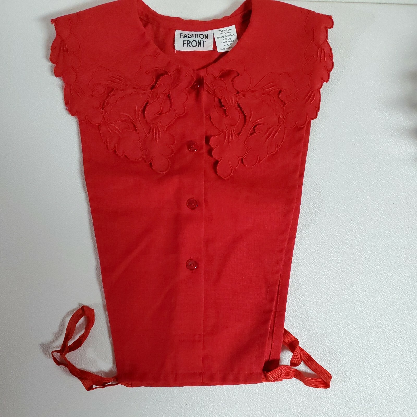 VTG Fashion Front False Collar 90’s Red Floral Cut Out Collar Women’s Buttons