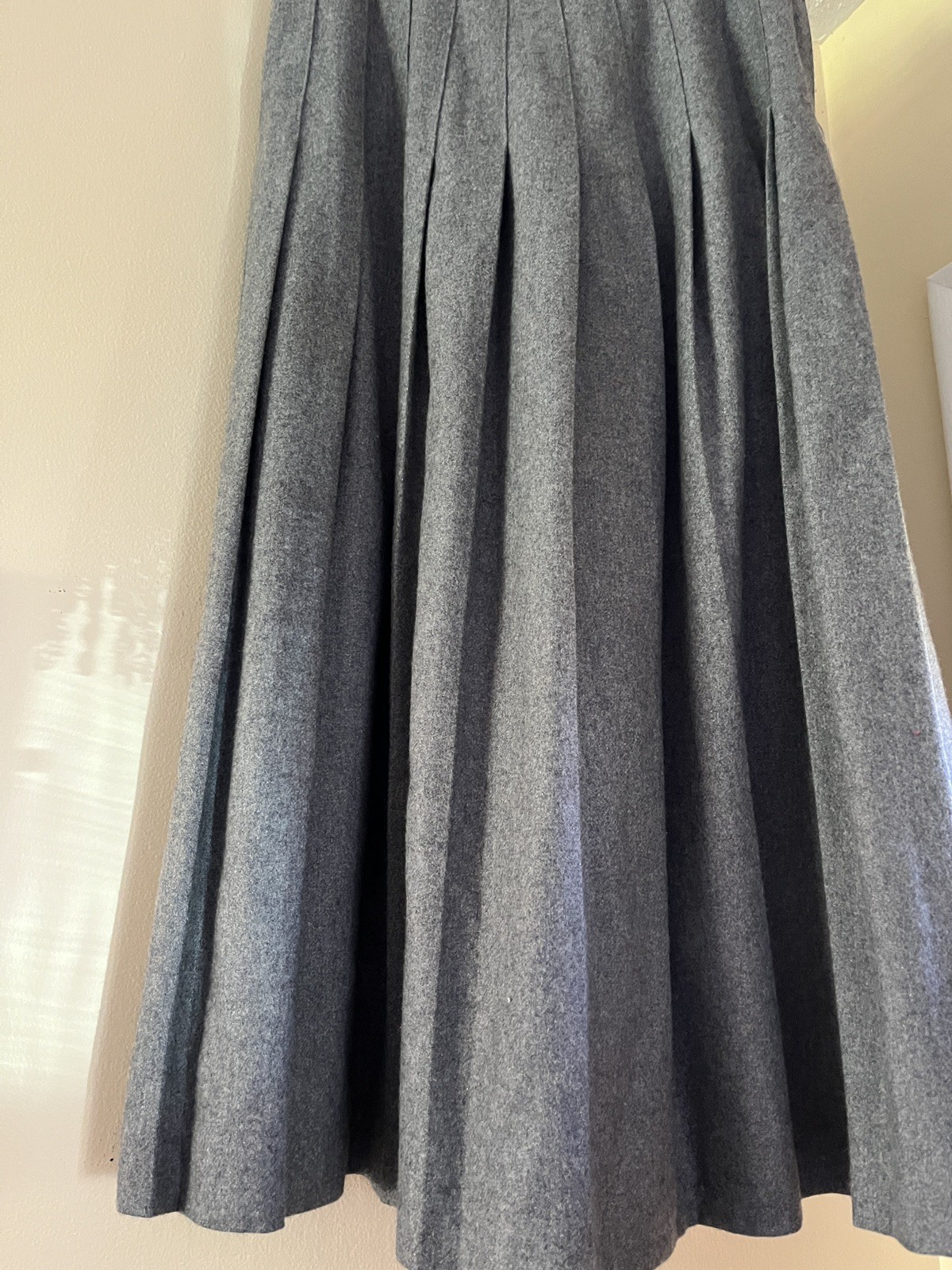 Vintage Accordion Pleated Skirt gray Below Knee Flowy Full Midcalf Autumn Fall