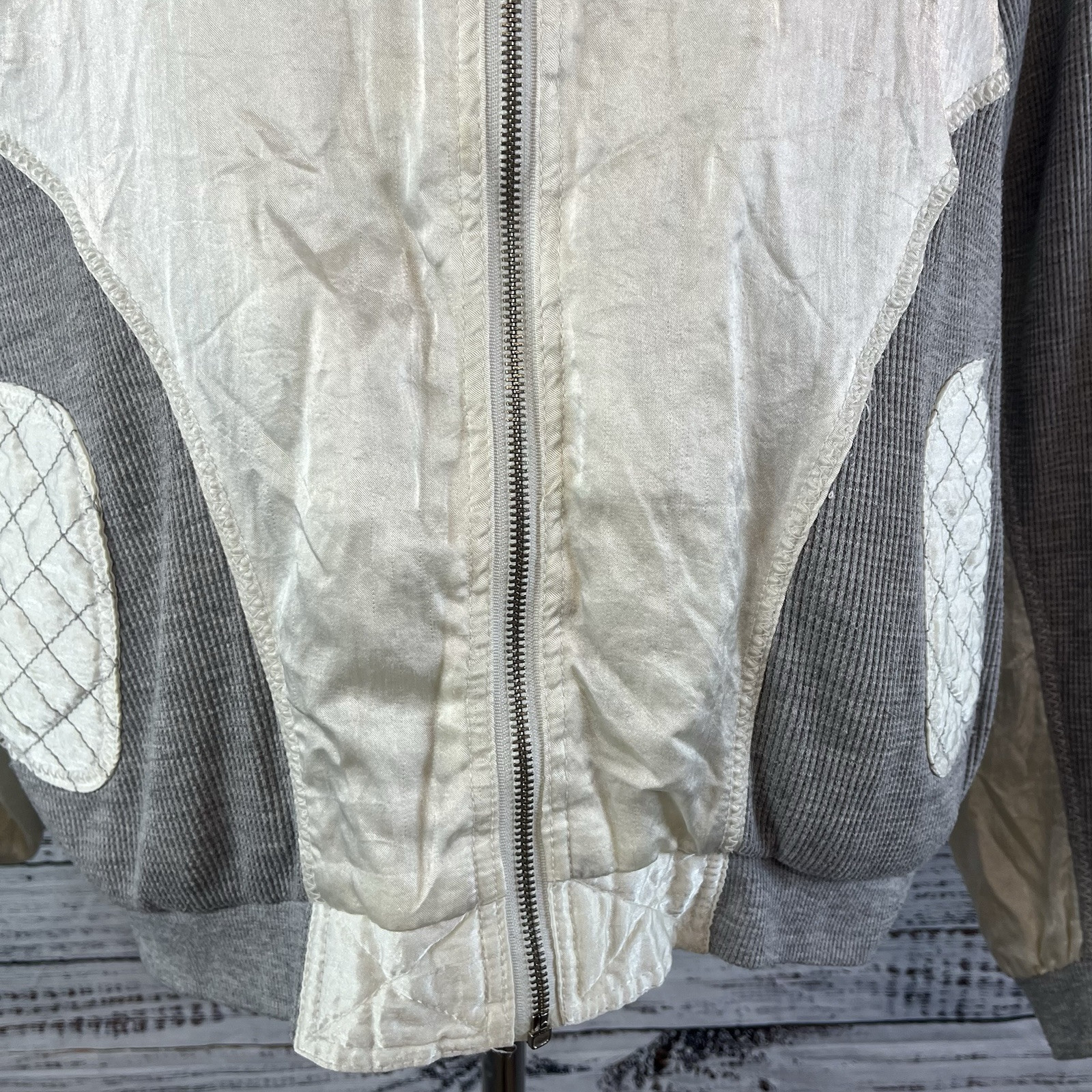 East West Windbreaker Ski Jacket Women’s size Large Puffy Gray Beige Vintage
