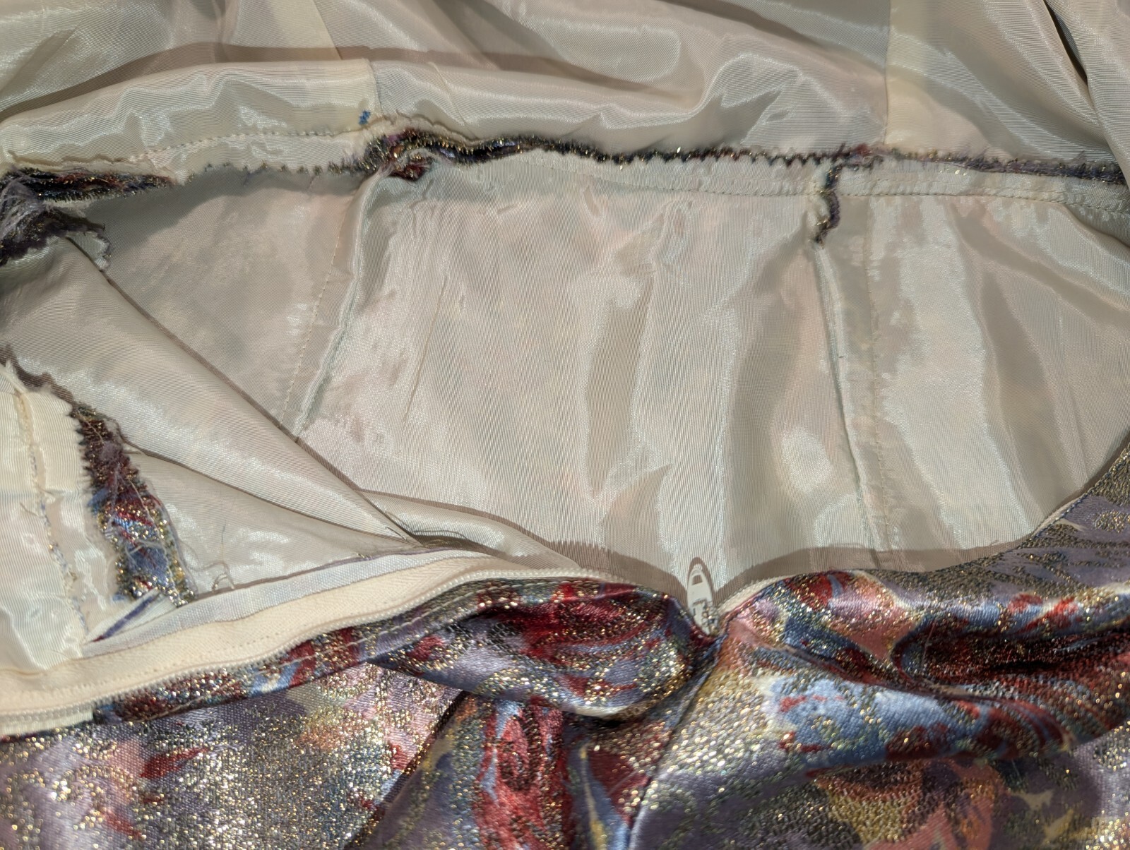 Vtg Lilli Diamond Long Dress Gown Gold Brocade Floral Bombshell VLV TO Sz M/L