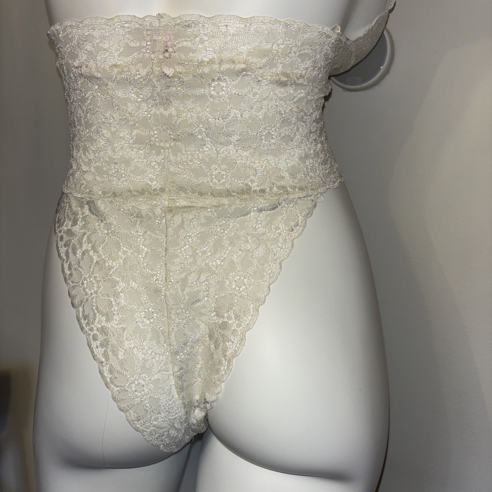 Victoria’s Secret Lace Halter Teddy Bodysuit Ivory Size Small Y2K 2002 Vintage