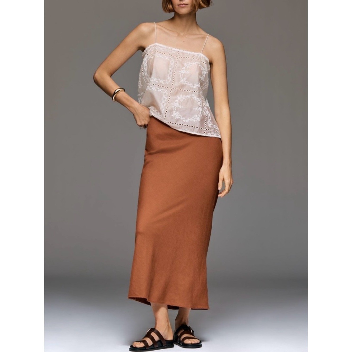 Think Anthropologie Tilda slip skirt.Women’s small rust satin midi. Drawstring