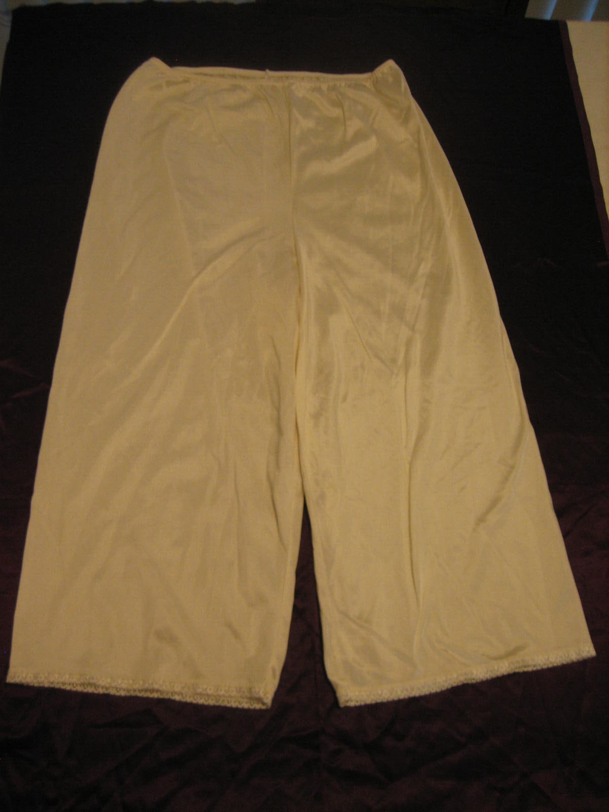 BALI Ivory Nylon Capri Length Pettipants, Lace Hems – Style 4566614 – Size S