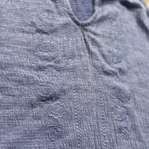Vintage y2k 2000s Boho tank top size large with embroidered detail