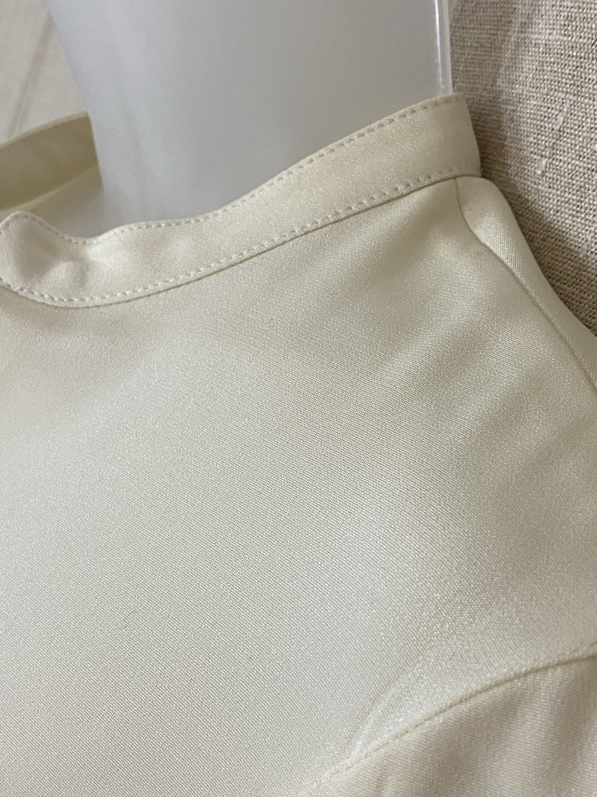 Giorgio Armani Le Collezioni Size 4 Blouse Silk Blend Ivory Luxury Designer Zip