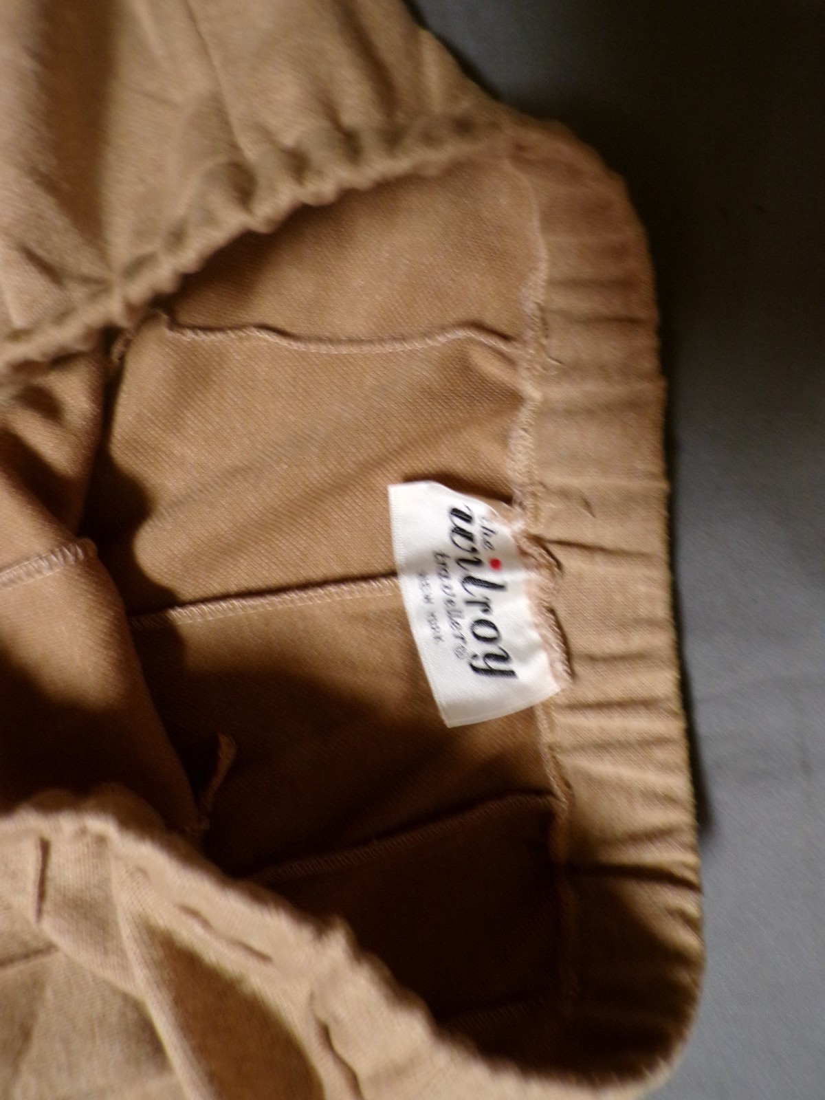 Vintage WILROY Tan Poly Cotton Pants Slacks Waist 26-32″