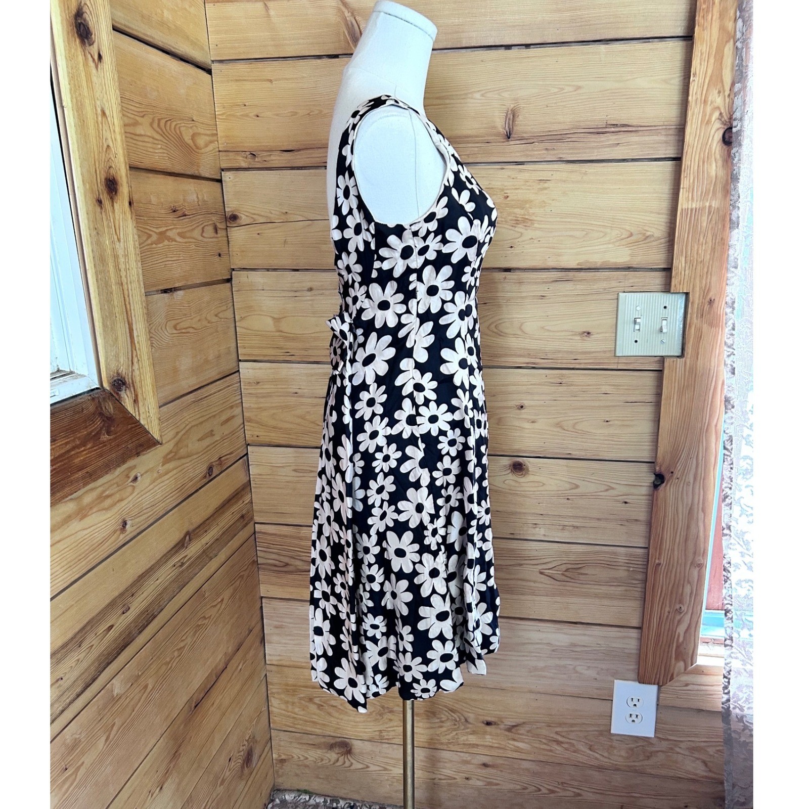 Vintage Satin Floral Shift Dress Womens Small Black White 60s Mod Wiggle Algo