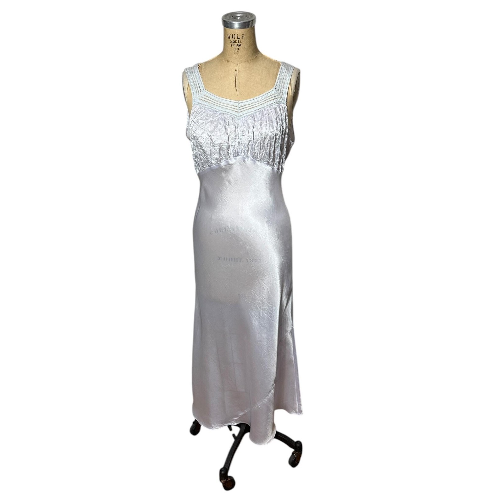1930s/40s ice blue rayon satin nightgown bias cut Size M/L