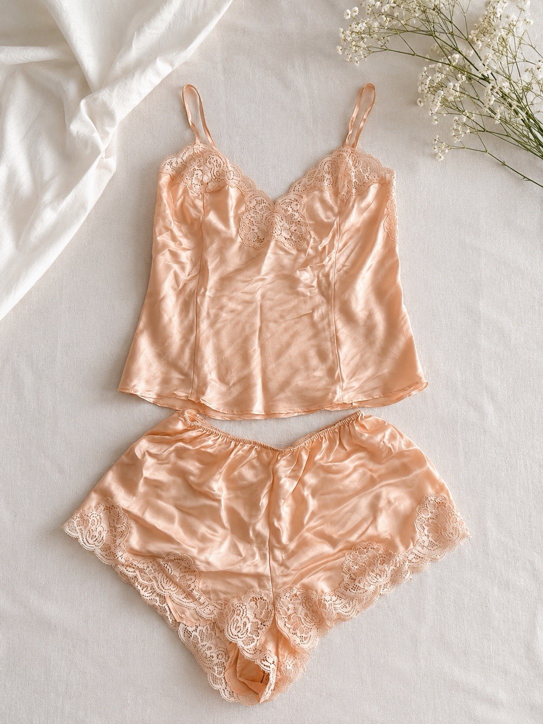 Vintage Victoria’s Secret Gold Label 100% Silk Lace Pajama Set Pink Medium