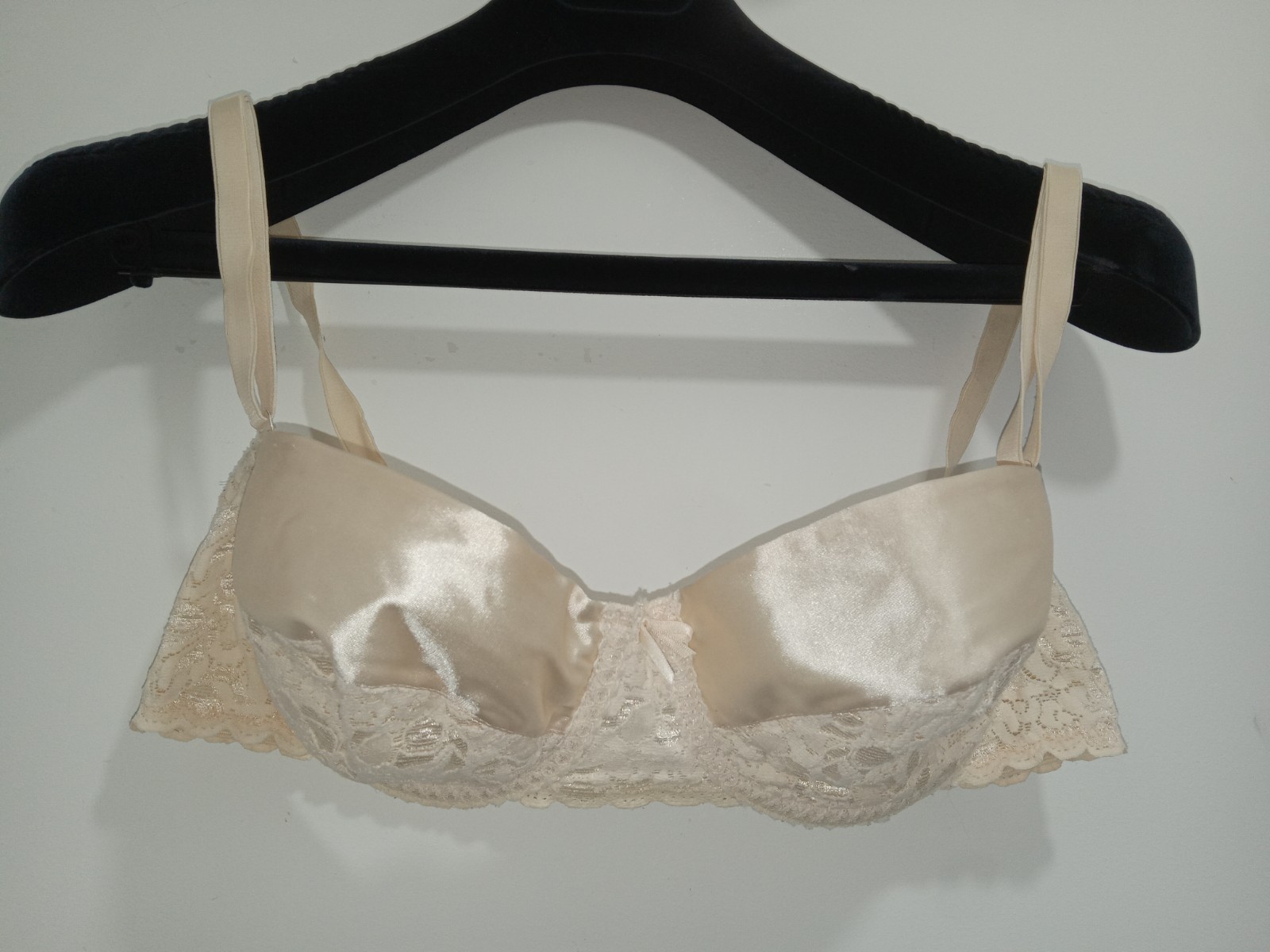 Vtg Maidenform 8322 Rendezvous Lined Bra Satin & Lace 38B Wired USA Convertible