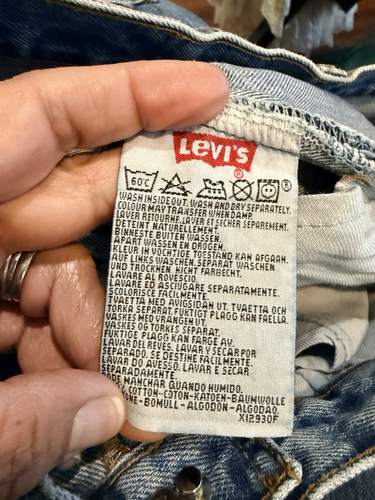 Vintage Levi’s Flare Leg Medium Wash Size 32×30 See Pictures