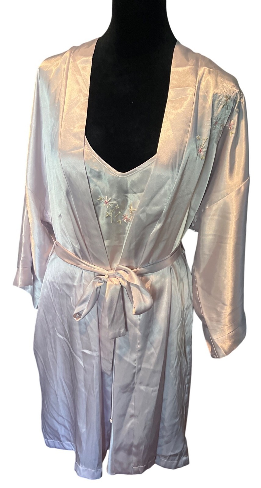 Vintage L.A. Intimates Embroidered Satin Robe & Nightgown Set Medium