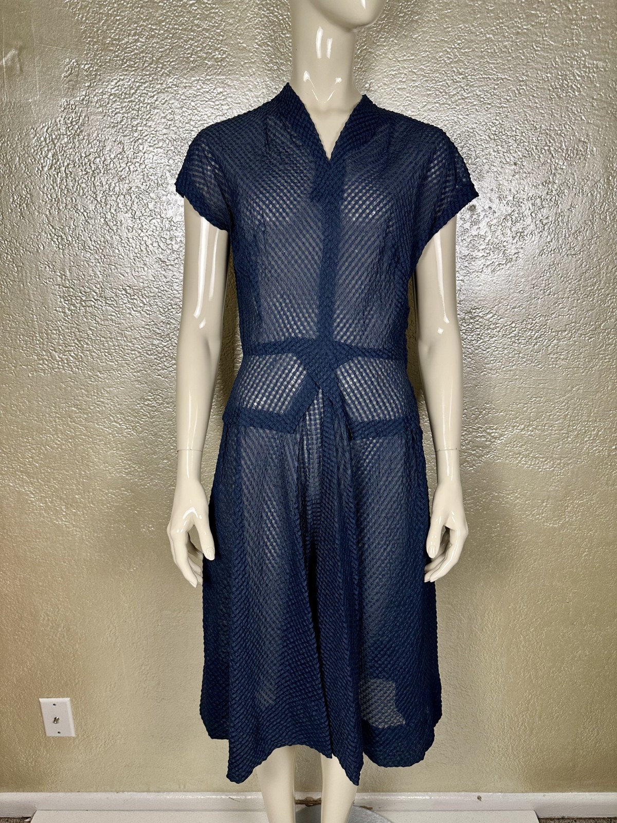 Vintage 1950’s Ladies Handmade Sheer Blue Textured Dress Cap Sleeve M
