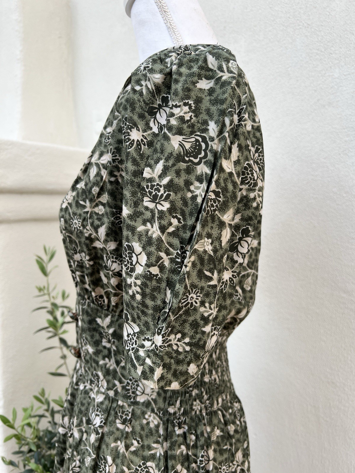 VTG KARIN STEVENS Green Floral Cottagecore Midi Dress Button Women 8 40’s style