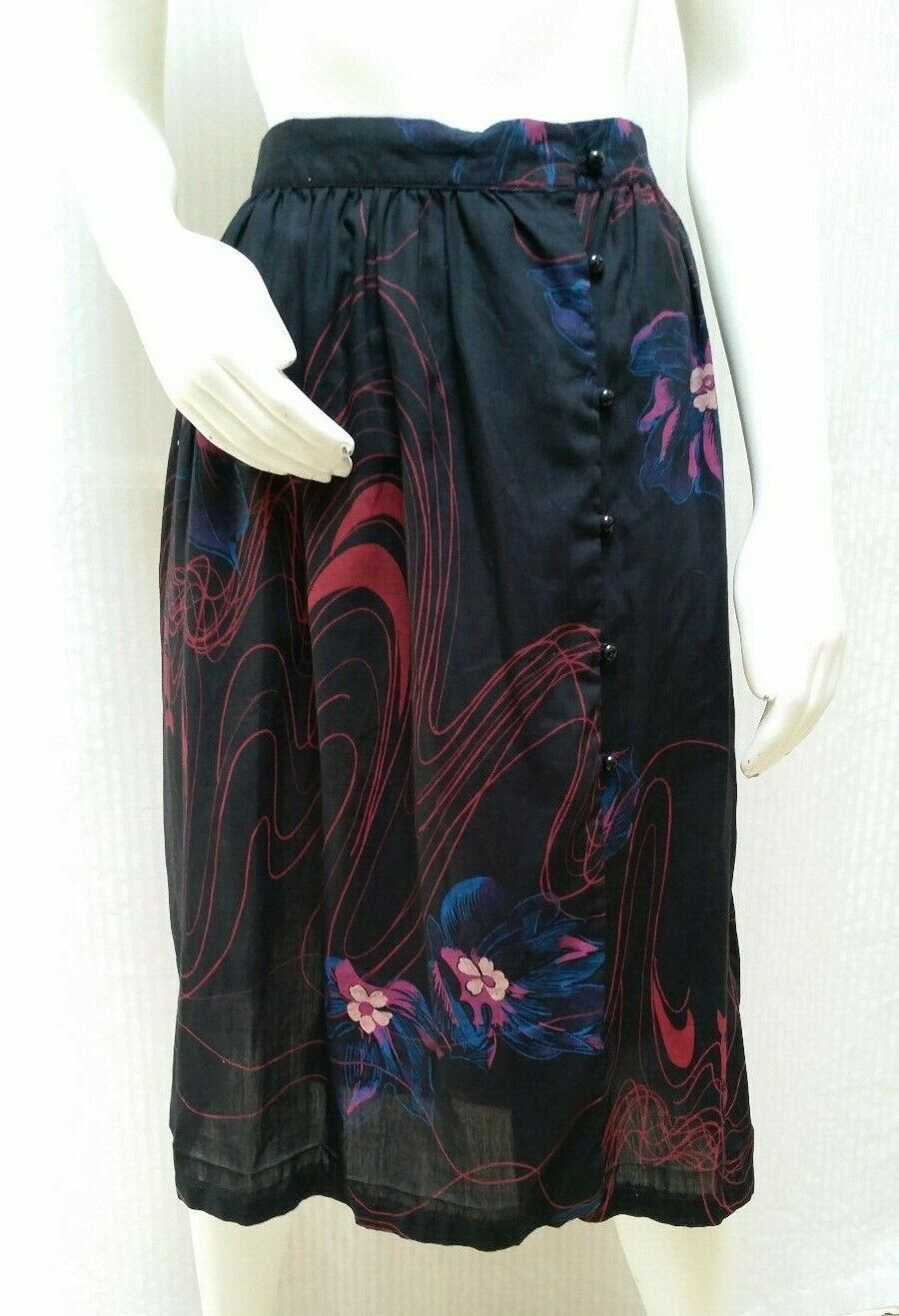 Vintage Black Floral Print Button Front Skirt – Waist 26 inches – EUC