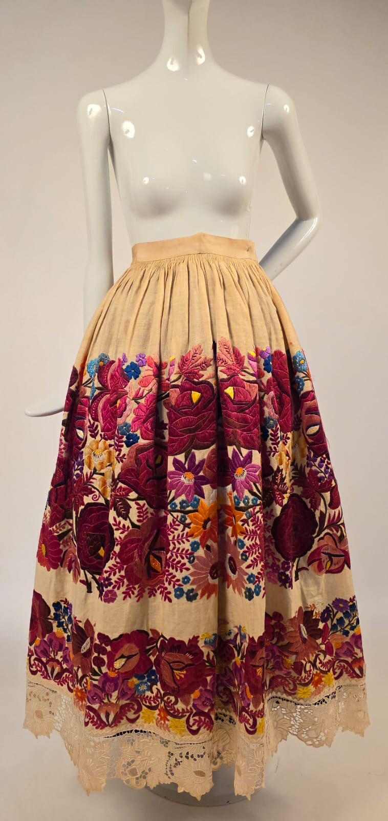 ANTIQUE EASTERN EUROPEAN LAVISH FLORAL HAND EMBROIDERED LINEN SKIRT FR MUSEUM