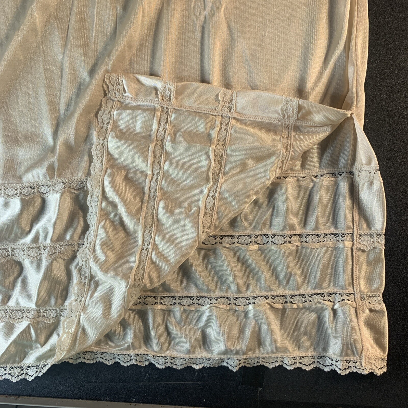 Vintage Sears Antron III Nylon Beige Half Slip Size XL- 1X Adjust-A-Length Hem