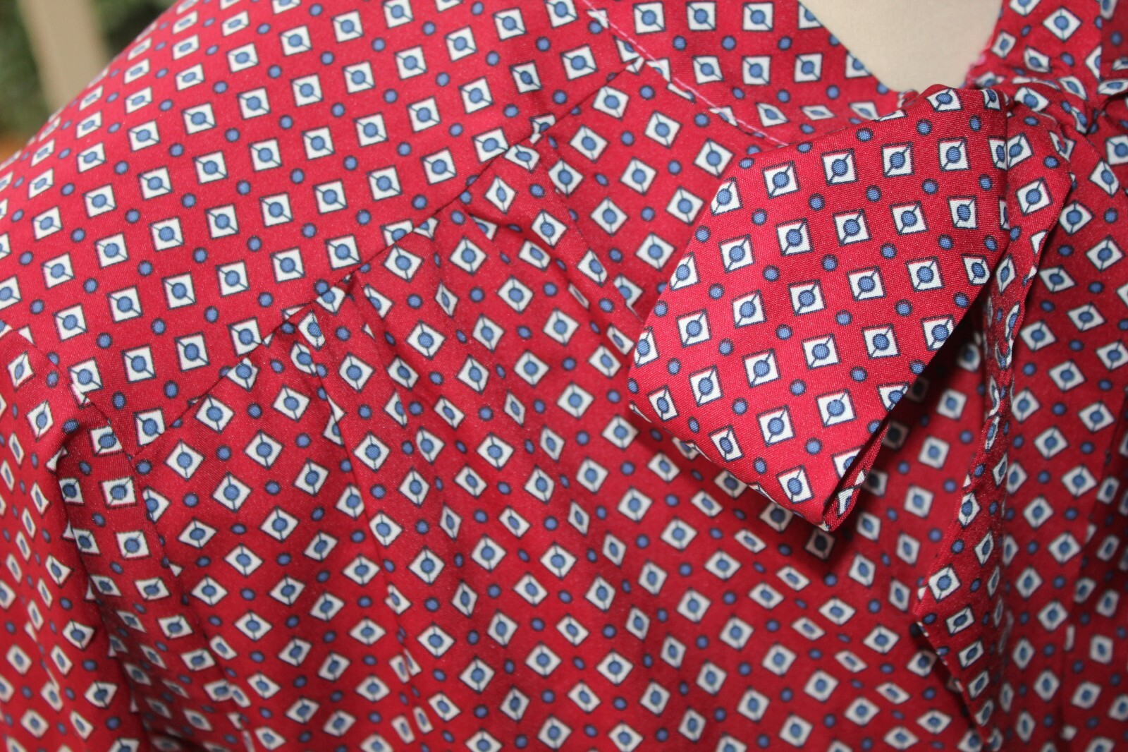 Vintage 70’s 80s Ecco Bay Maroon Geometric Tie Neck Button Down Blouse L XL 38