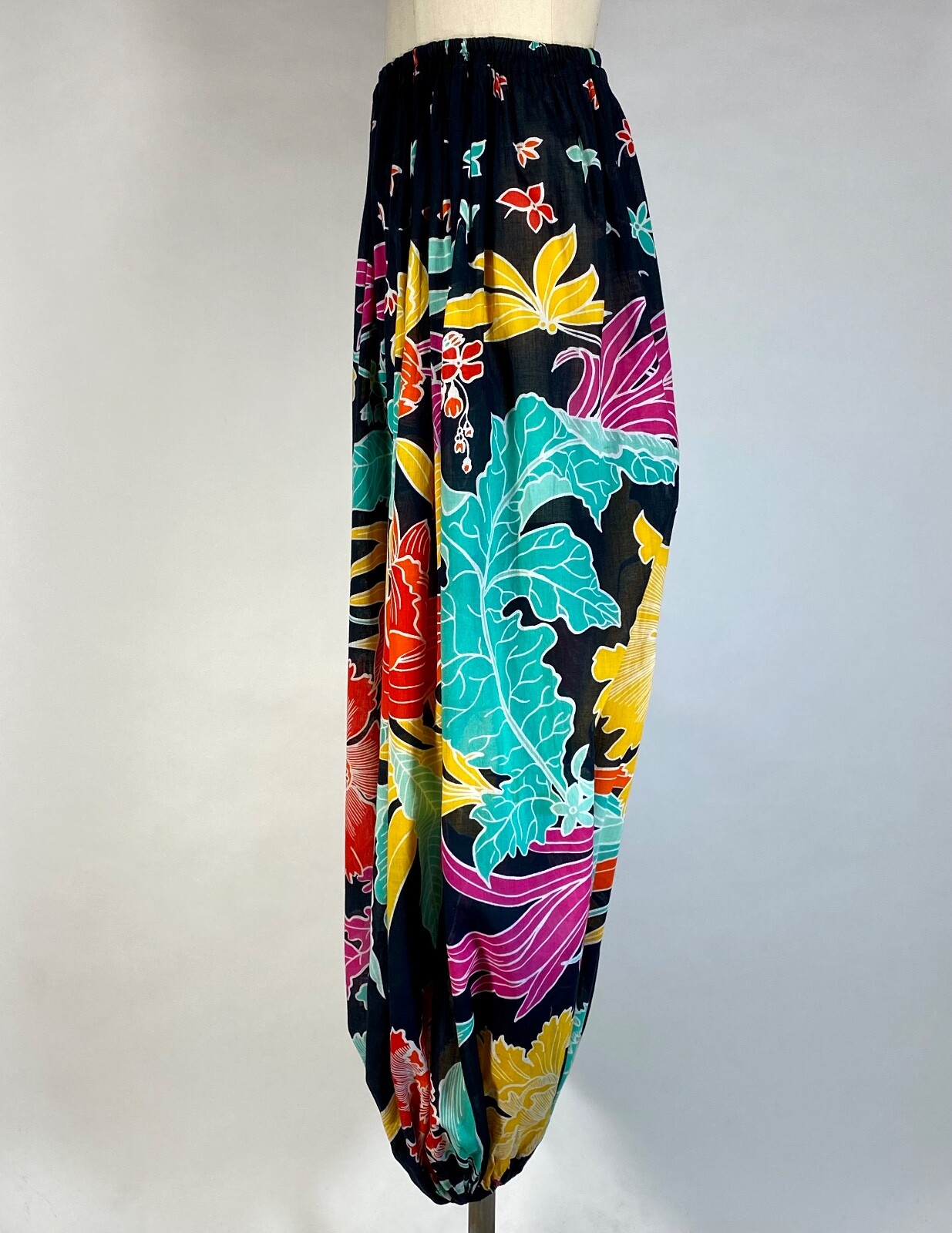 Vintage 1950’s lt wt cotton jungle print harem pants MOLLIE PARNIS / LIZ ARDEN L