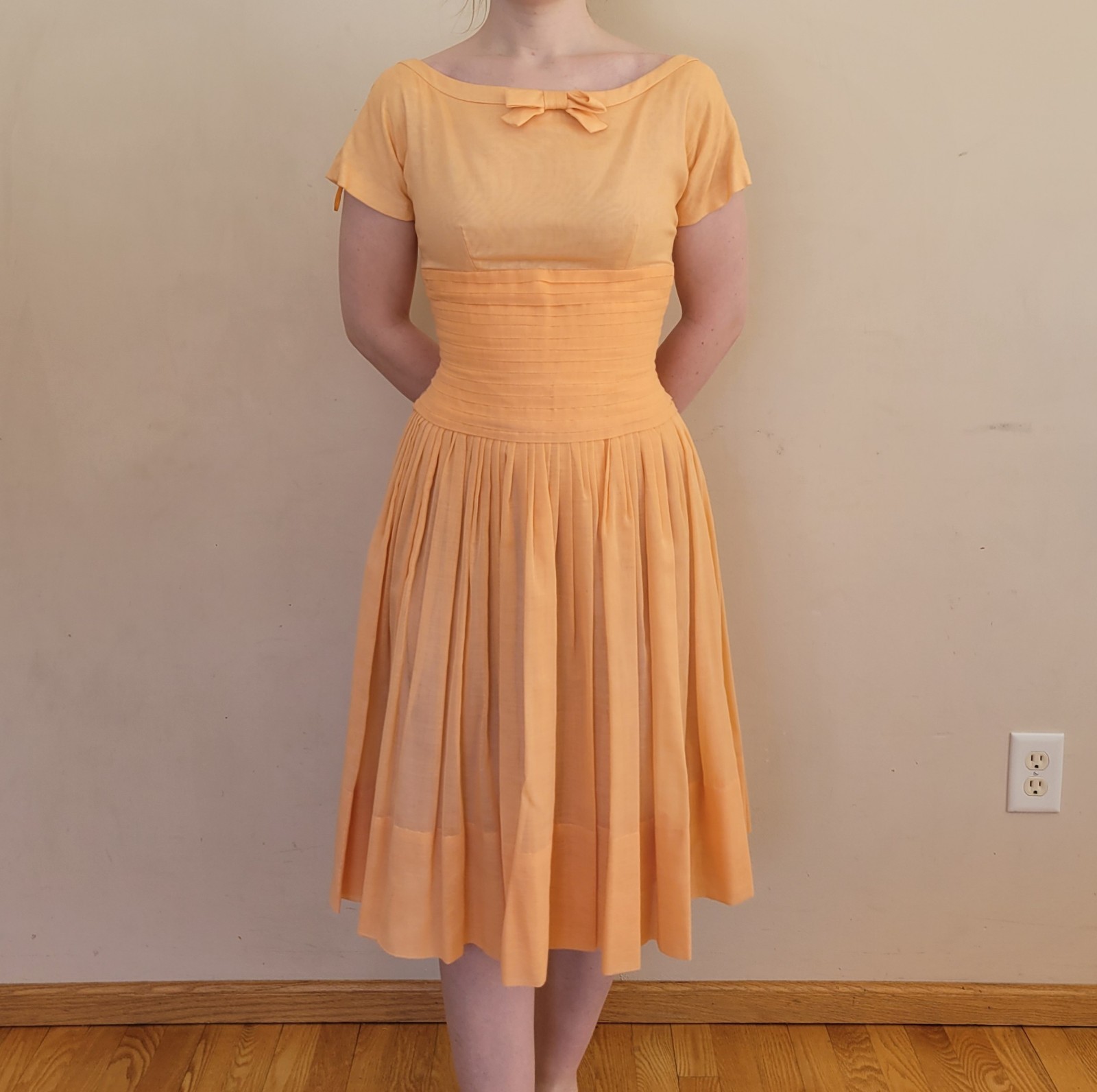 GIGI YOUNG New York 1950s-60s Vintage Peach Sheer Fit And Flare Pleated Dress