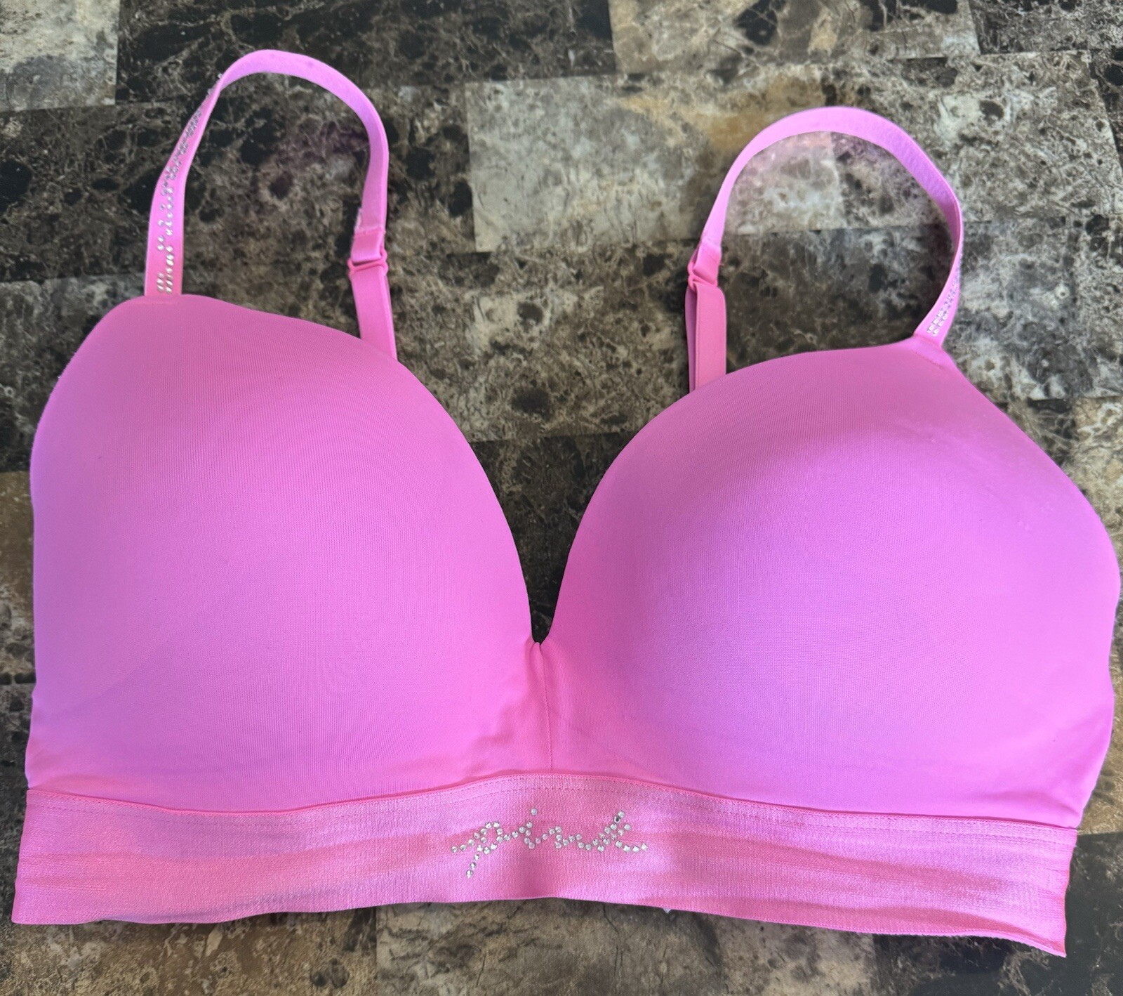 VINTAGE VICTORIA’S SECRET PINK WEAR EVERYWHERE WIRELESS PUSH UP BRA! 34DD