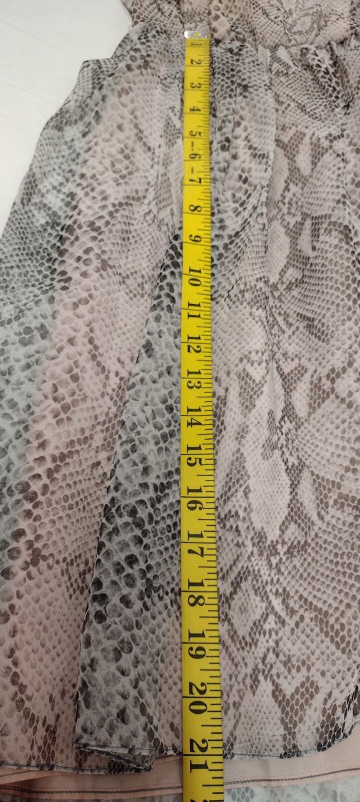 Gray Snakeskin Chiffon Dress Ruffles Flamboyant Dolly Busty Size S/M 1980s