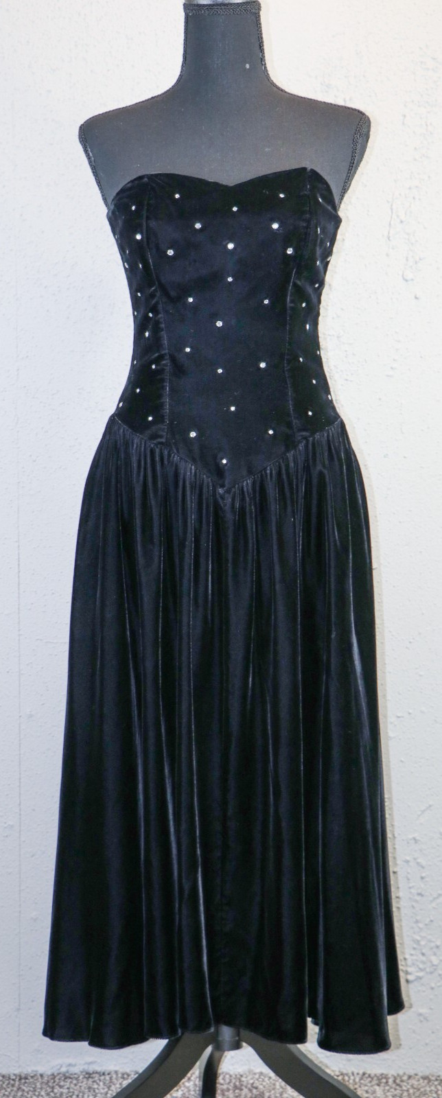 VTG Positively Ellyn Black Velvet Strapless Zip Sweetheart Rhinestone Dress Sz 6