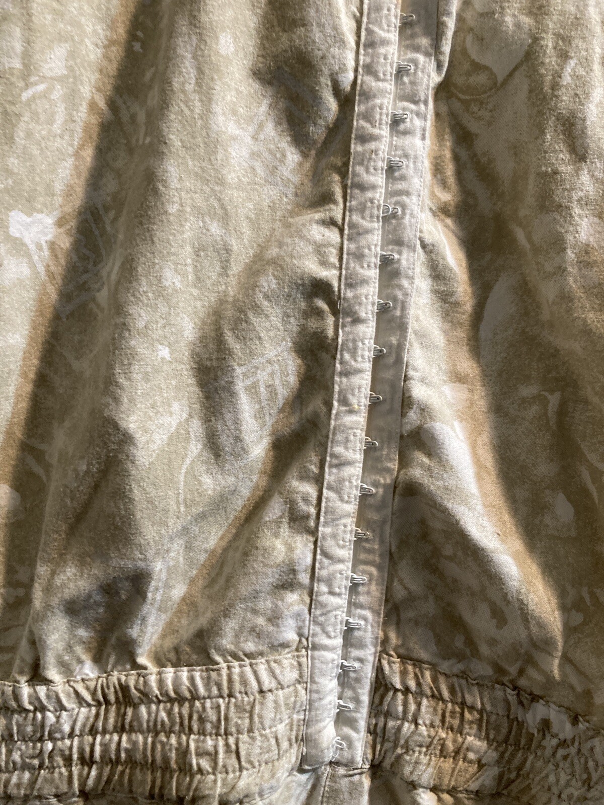Extra Touch Vintage Beige & White Romper 38, made in Hong Kong