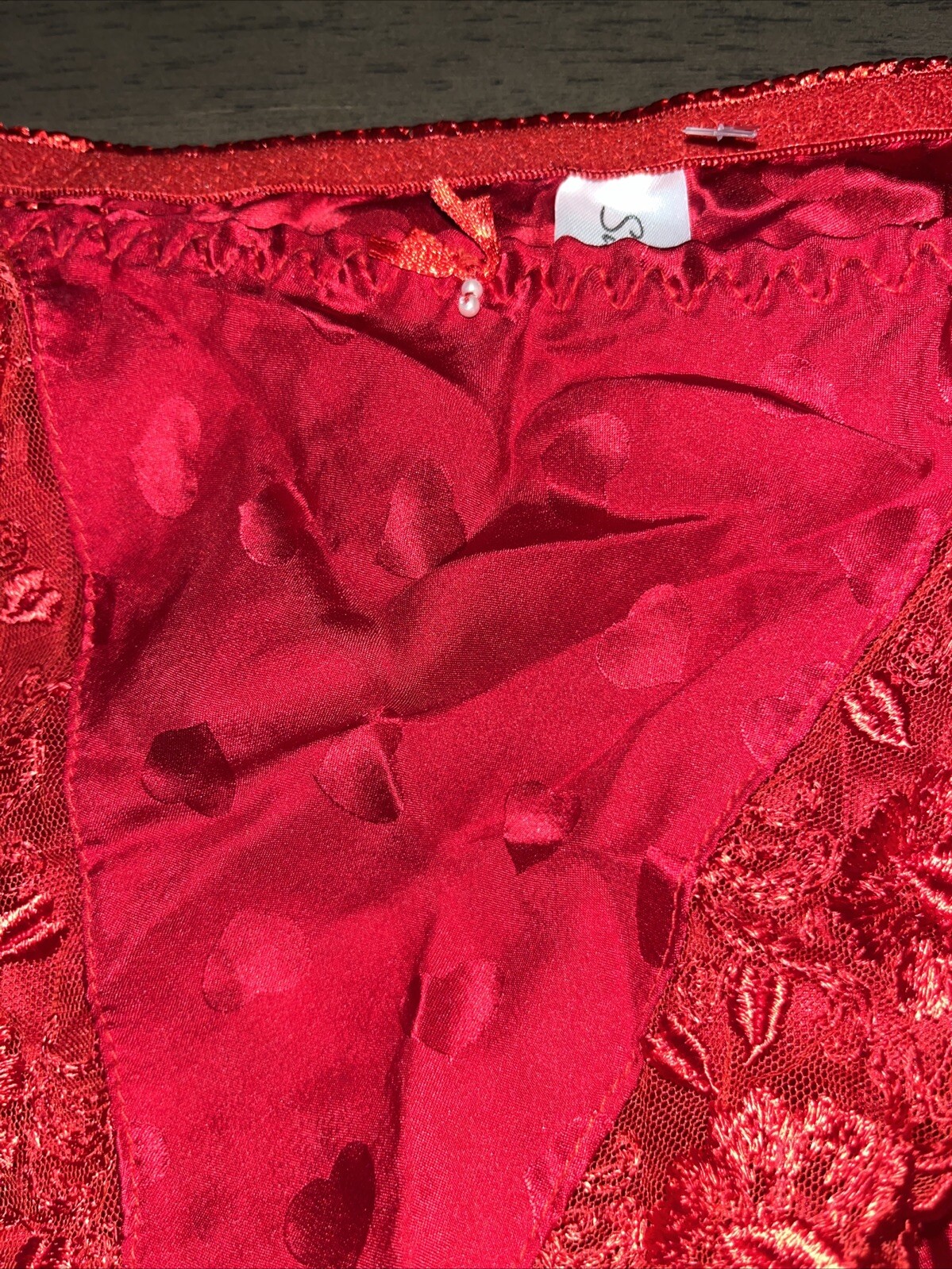 VINTAGE SILKSCREEN SECOND SKIN SATIN Lace BIKINI PANTIES – Large