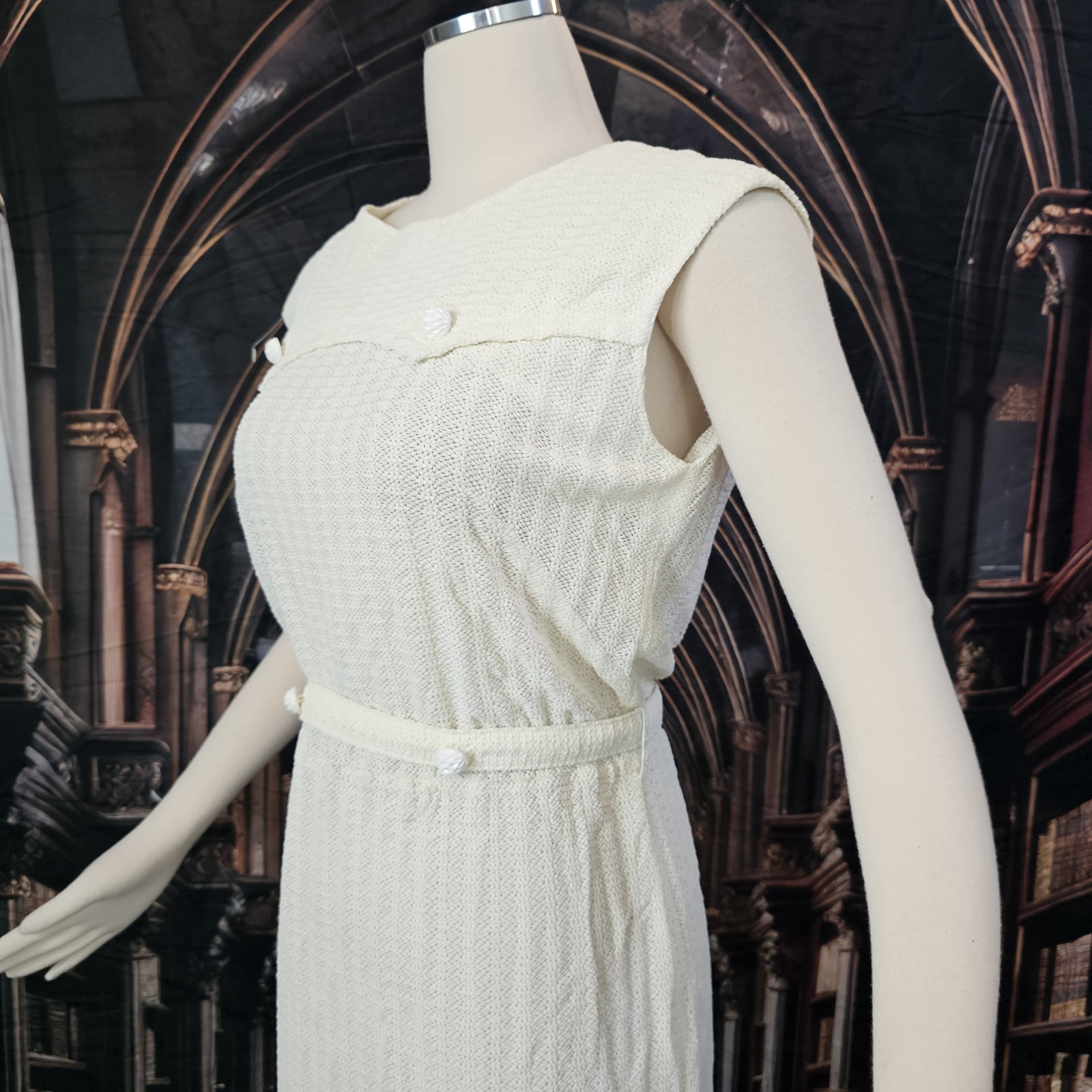 Vintage 1960’s Dress Shift Cream Knit Belt Sleeveless Retro Pinup