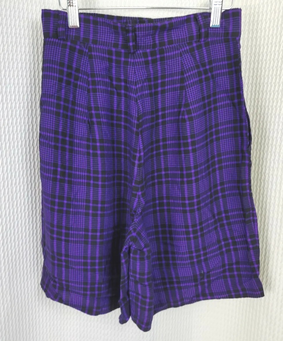 Vtg Maggie Lawrence High Waisted Pleated Shorts in Purple & Black Plaid Size 6