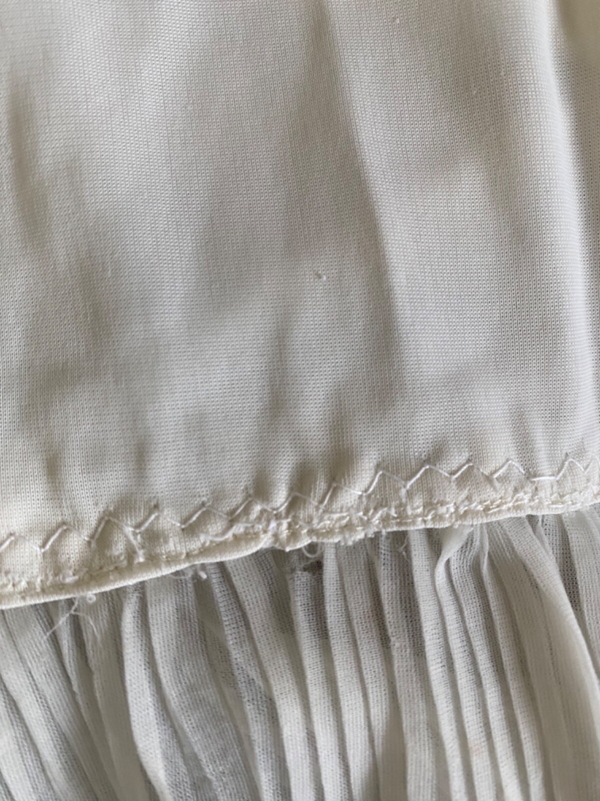 Vtg Charmode Cream Womens Slip