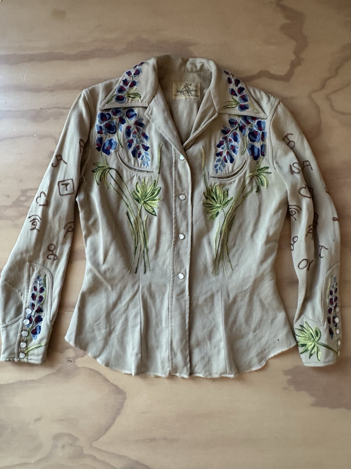 Vintage Vaquero Embroidery Western Western Shirt, Snaps Gorgeous, Distressed